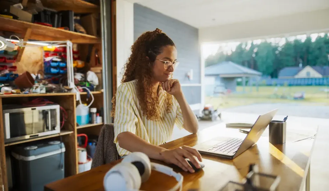 How to Turn Your Garage Into a Comfortable Workspace with GarageSealed